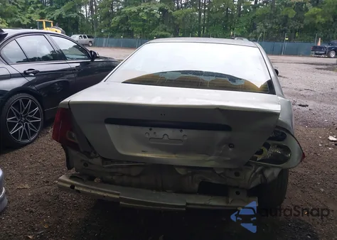 2003 Honda Civic Ex z USA, uszkodzony, nr VIN 1HGEM21913L071893